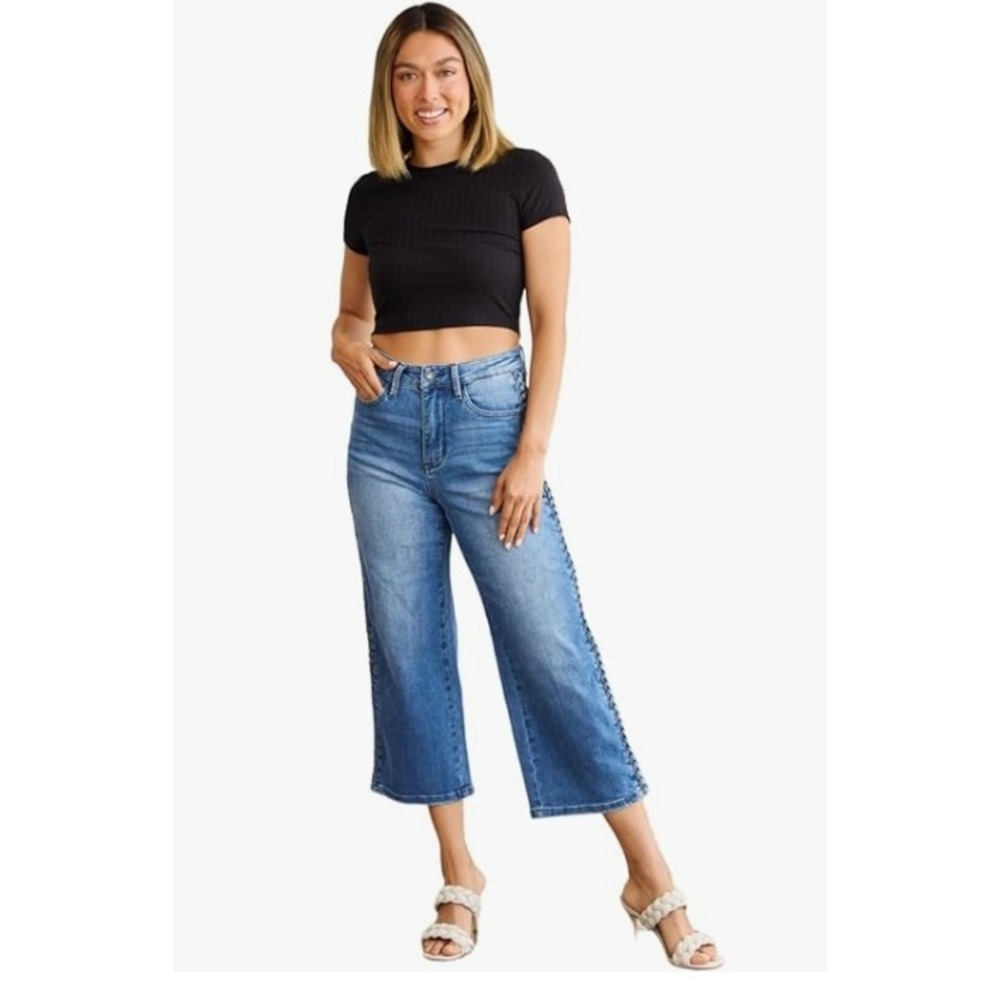Judy Blue High Waisted Braid Seam Wide Leg Cropped Jeans Size 26 Boho Stretch